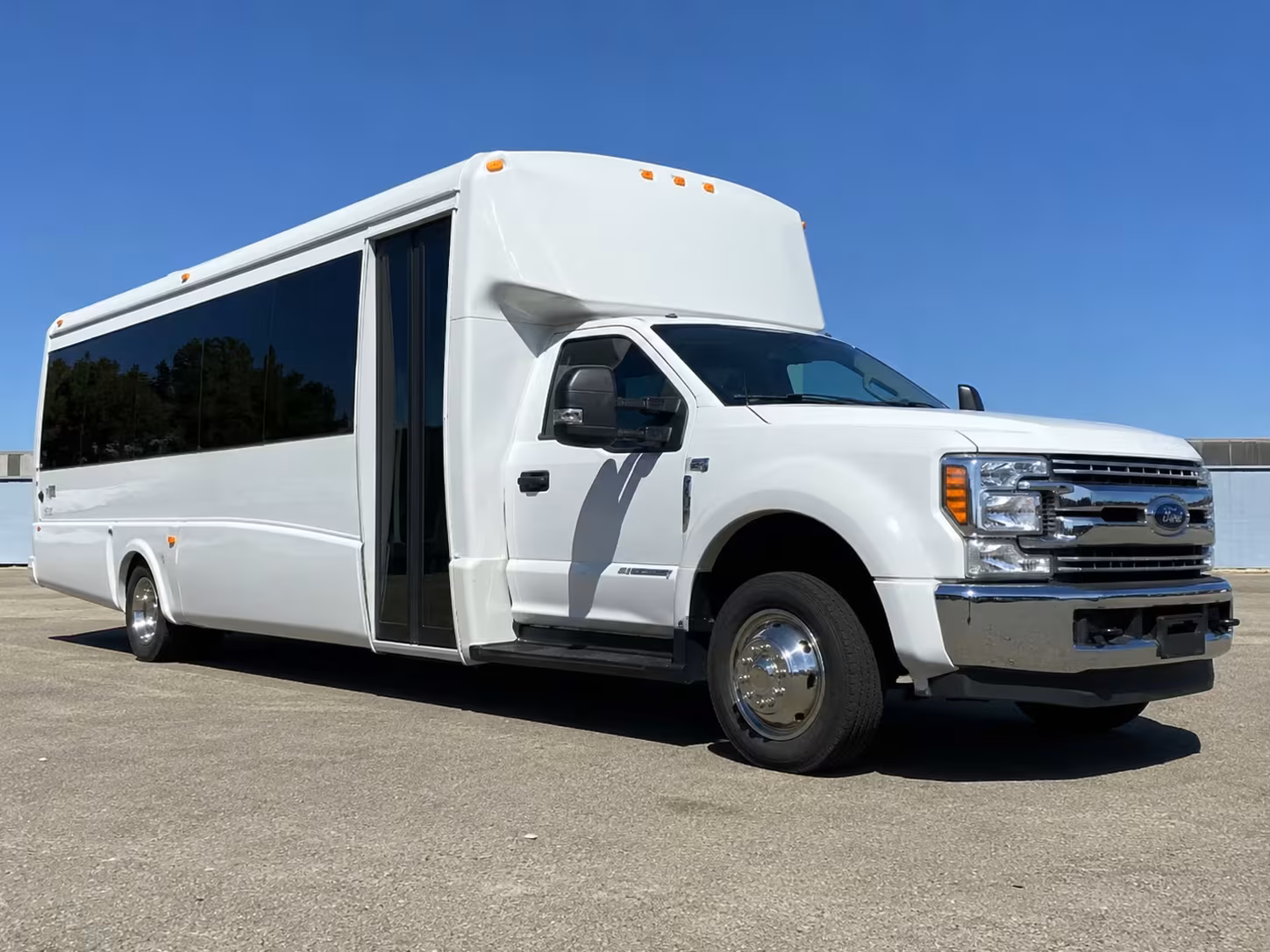 18 passenger minibus