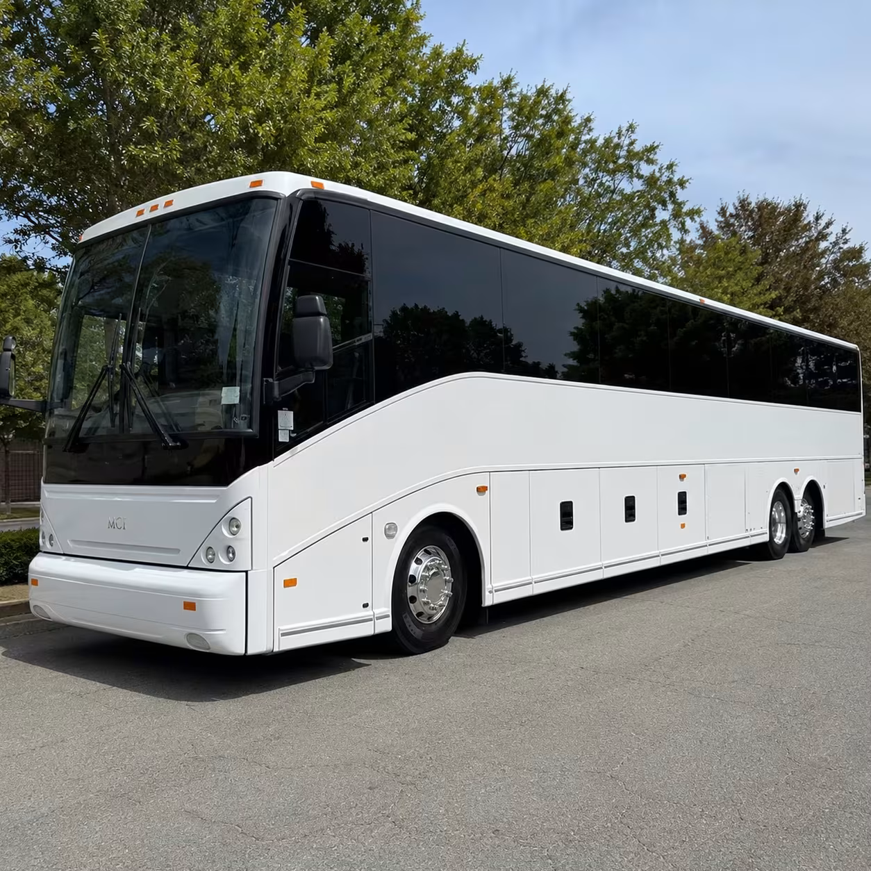 school field trip and prom charter buses in huntington beach