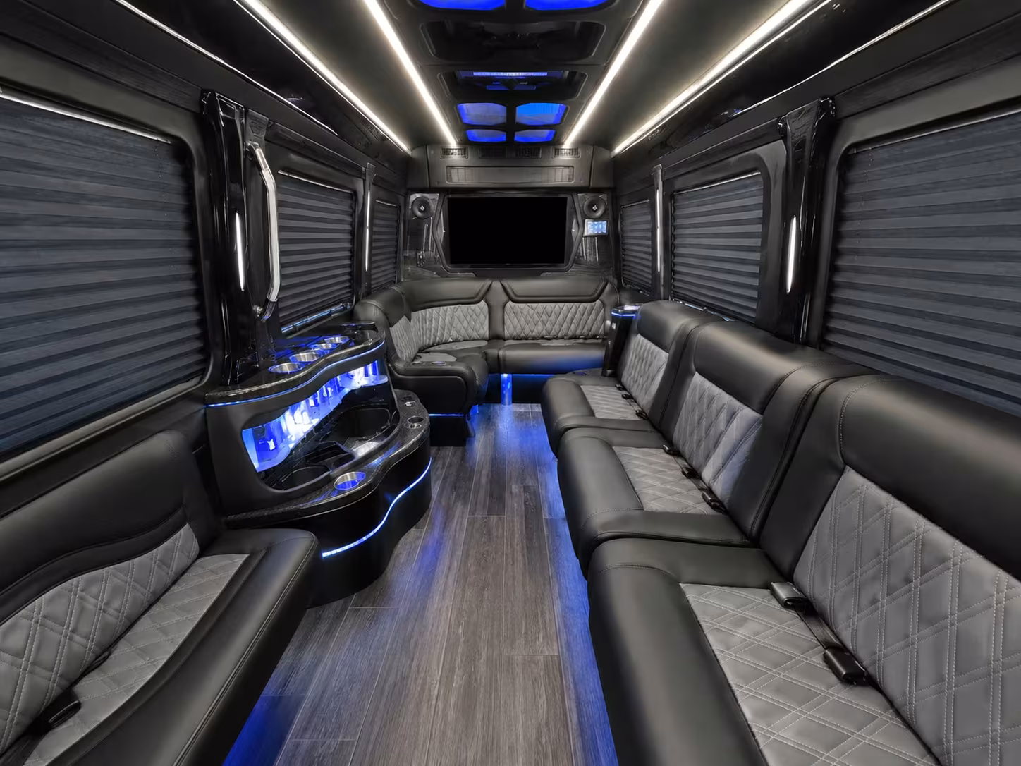 youth group and extracurricular bus rentals in huntington beach